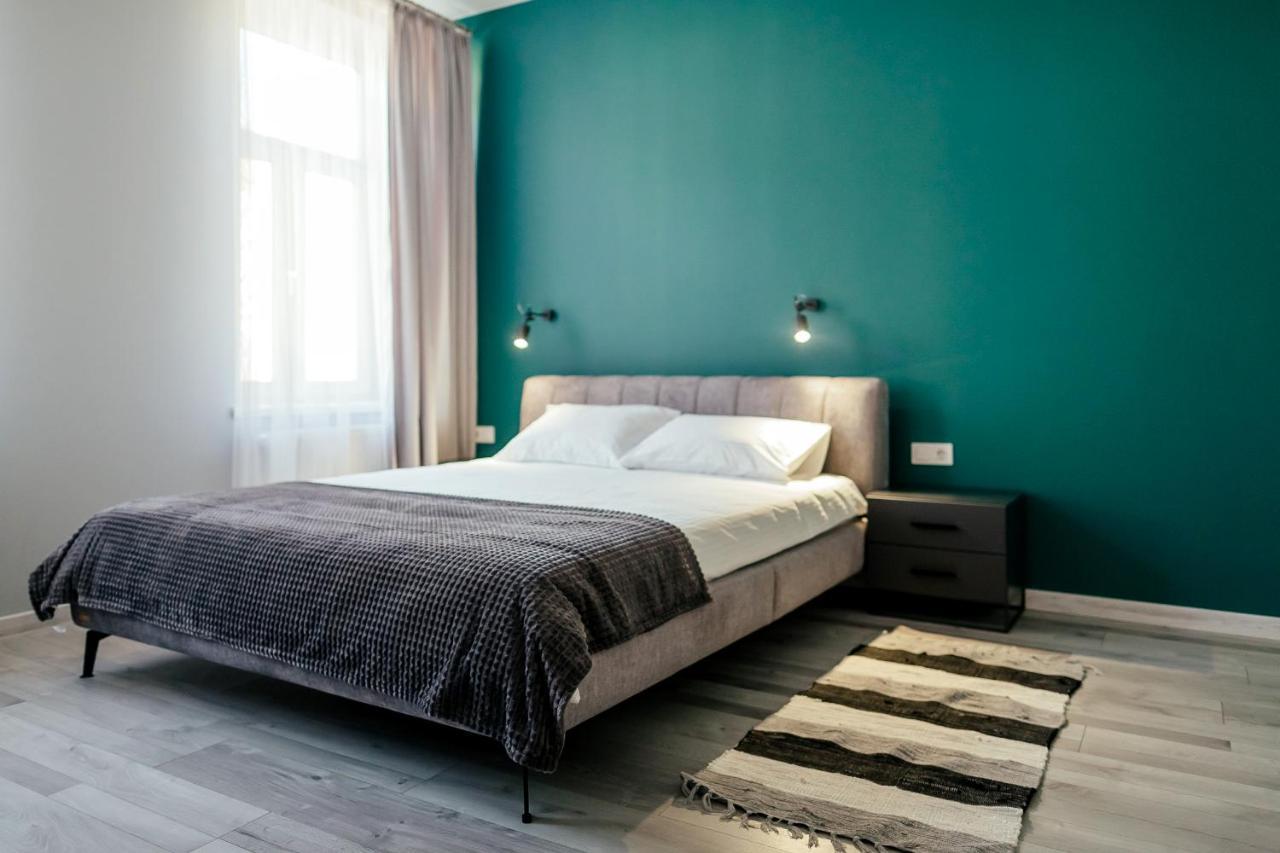 Lara Apartament 2 Apartman Lviv Kültér fotó